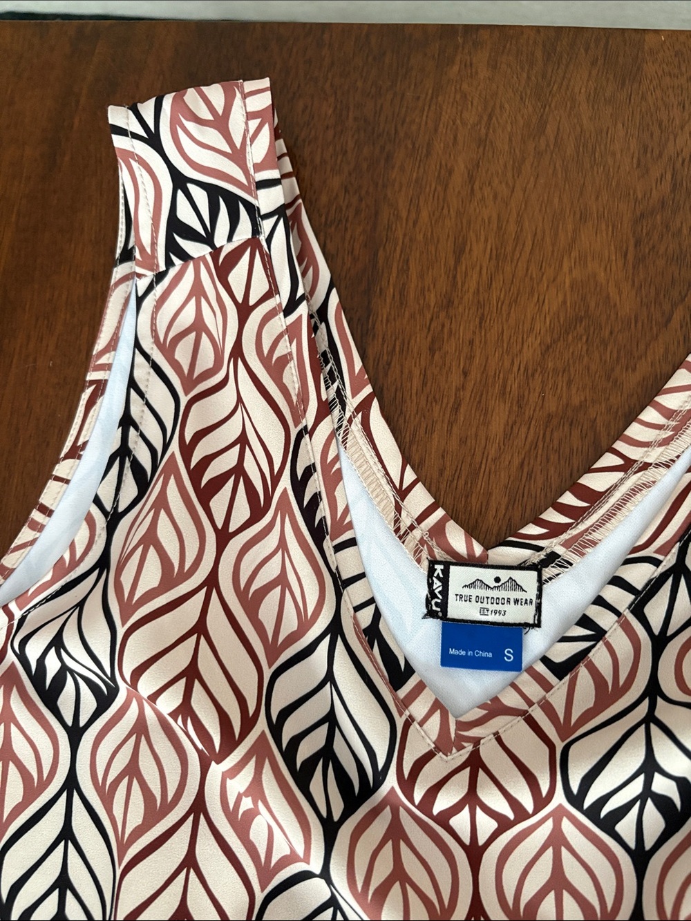 Kavu Sleeveless V-Neck Midi Dress in Rust, Black and Cream Size S - Picture 2 of 6